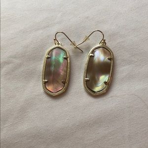 Kendra earrings. Tan color.